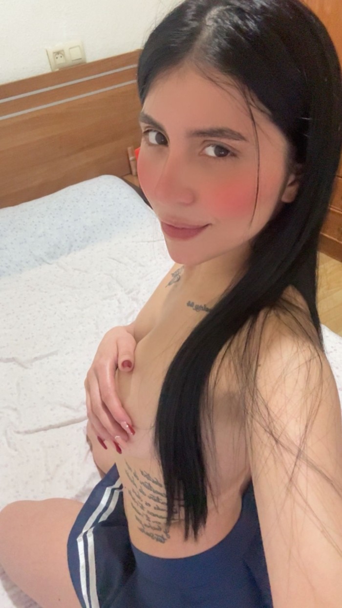 JOVENCITA NOVEDAD SENSUAL Y ARDIENTE COLOMBIANA