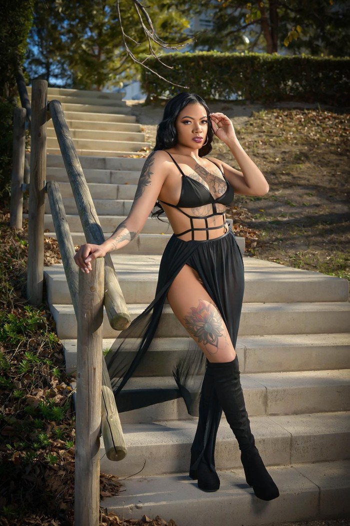 FIESTERA MORENAZA ENROLLADA