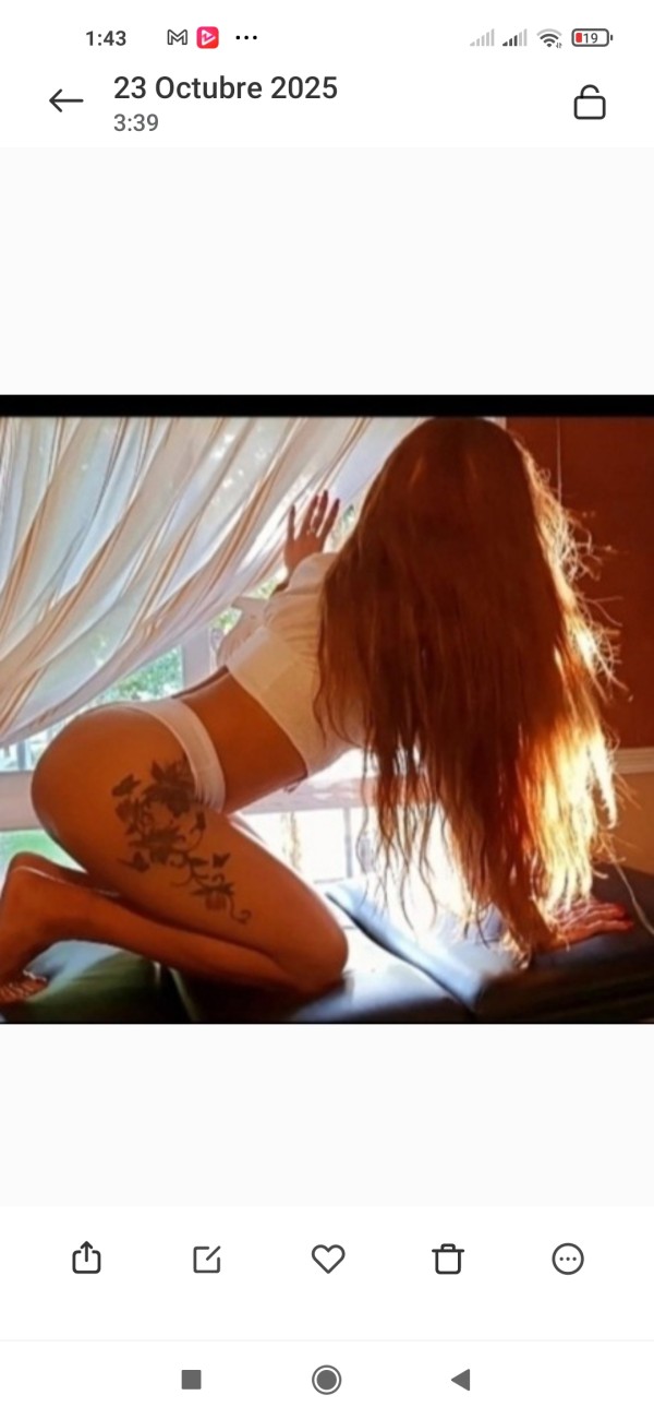 Cubana muy linda con un bello cuerpo de barbie