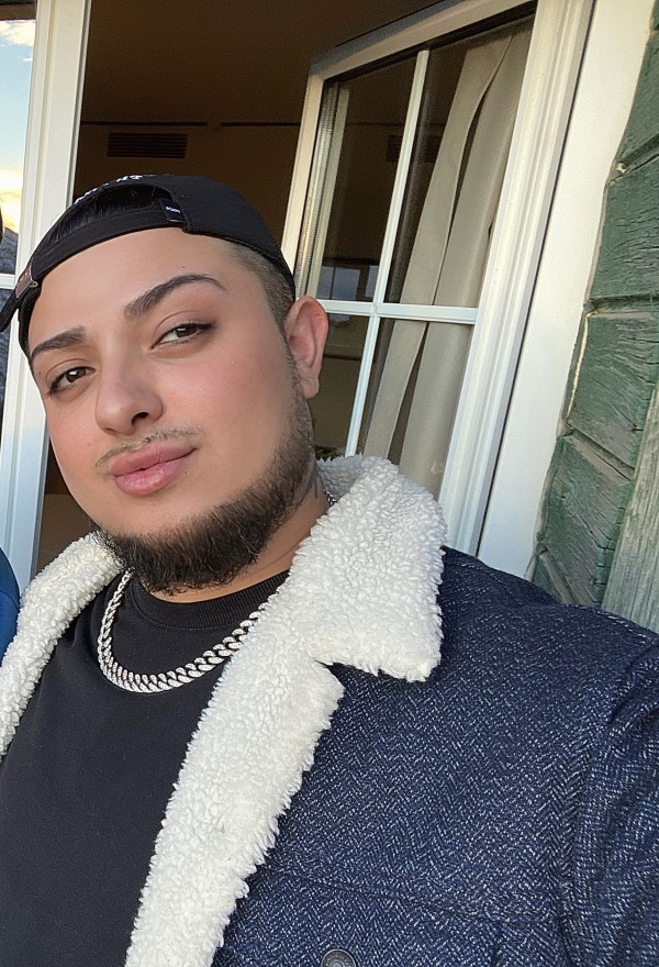 ¡¡ADRIAN..FIESTERO..CAÑERO..JOVENCITO Y CON ARTE…ATIENDO EN JEREZ!!