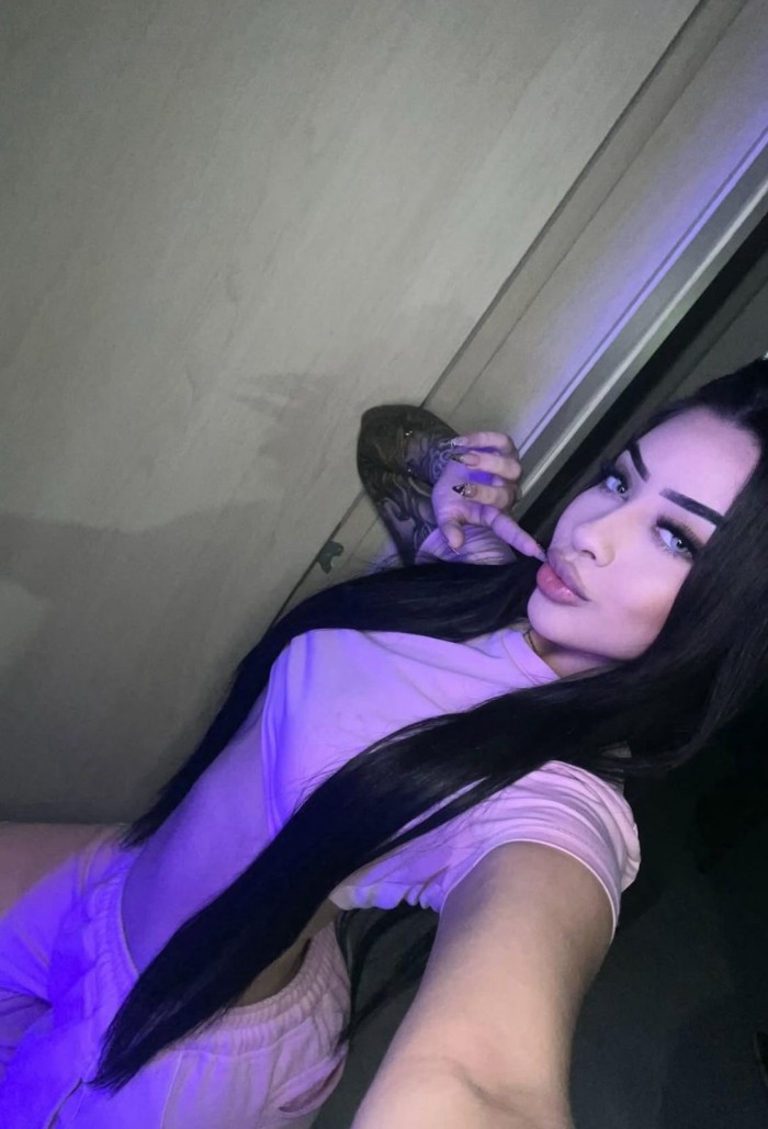 Espectacular, muy dulce y encantadora.