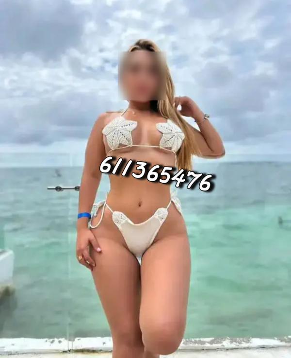 Chica latina joven ardiente nueva en tu ciudad