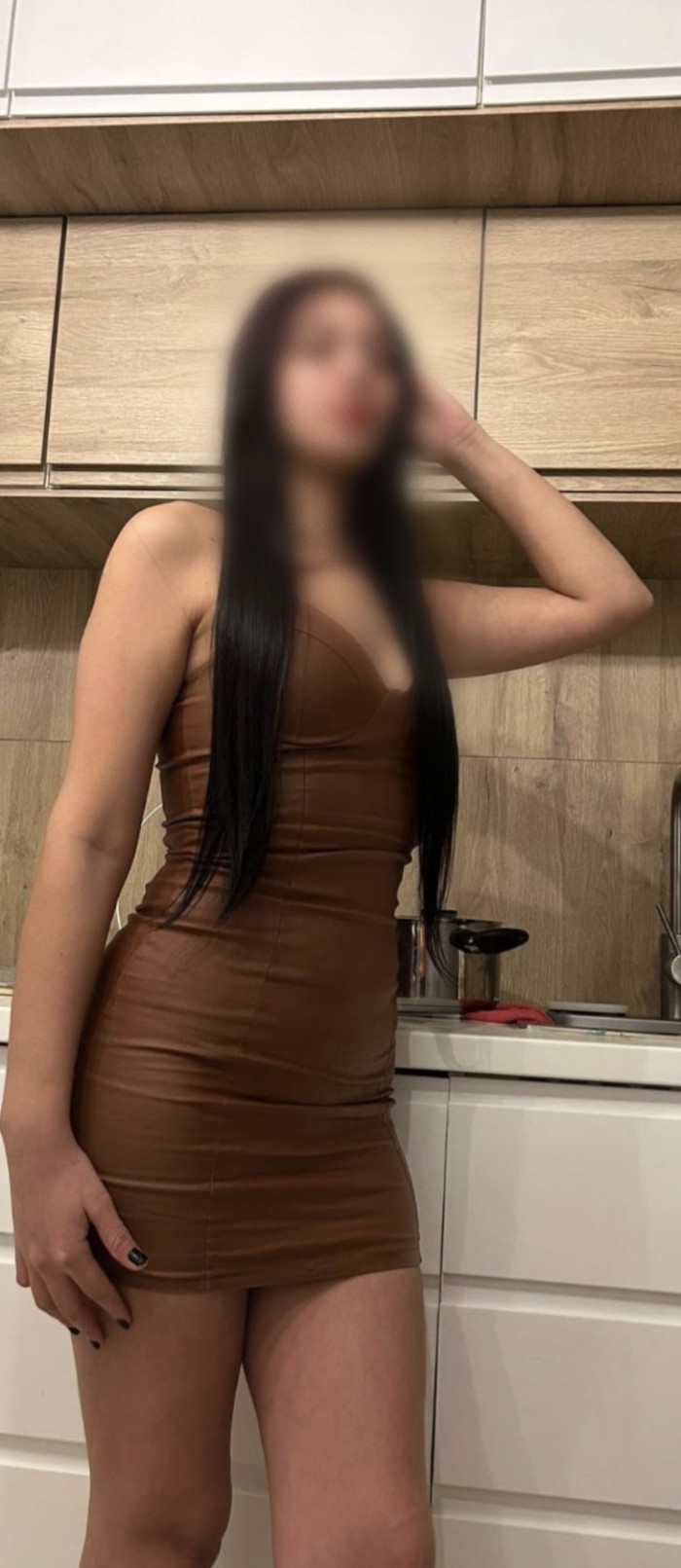 Brasileña muy caliente jovencita -Metro Bilbao