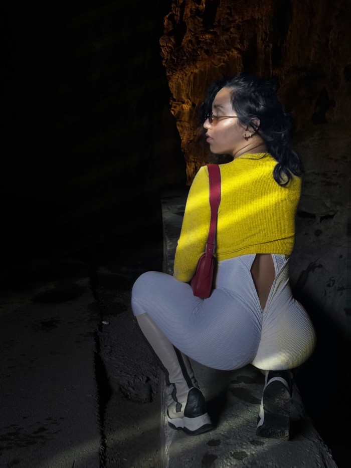 JOVENCITA, CULO RESPINGADO, PECHOS NATURALES