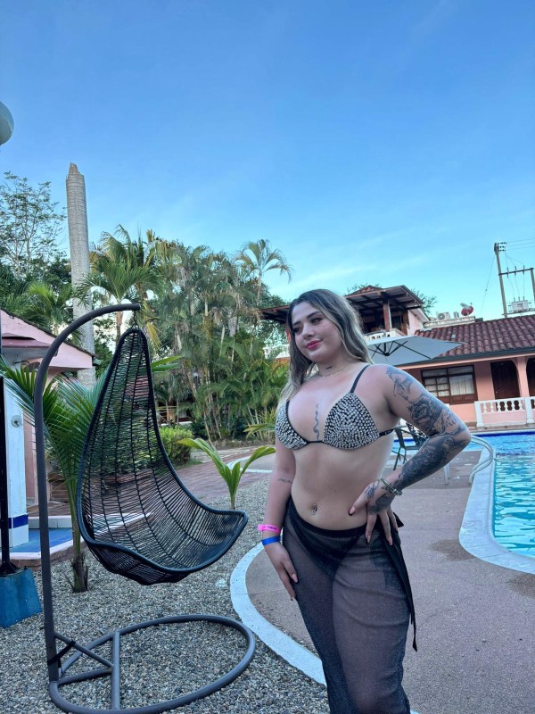 MEGAN VENEZOLANA ARDIENTE Y ENCANTADORA