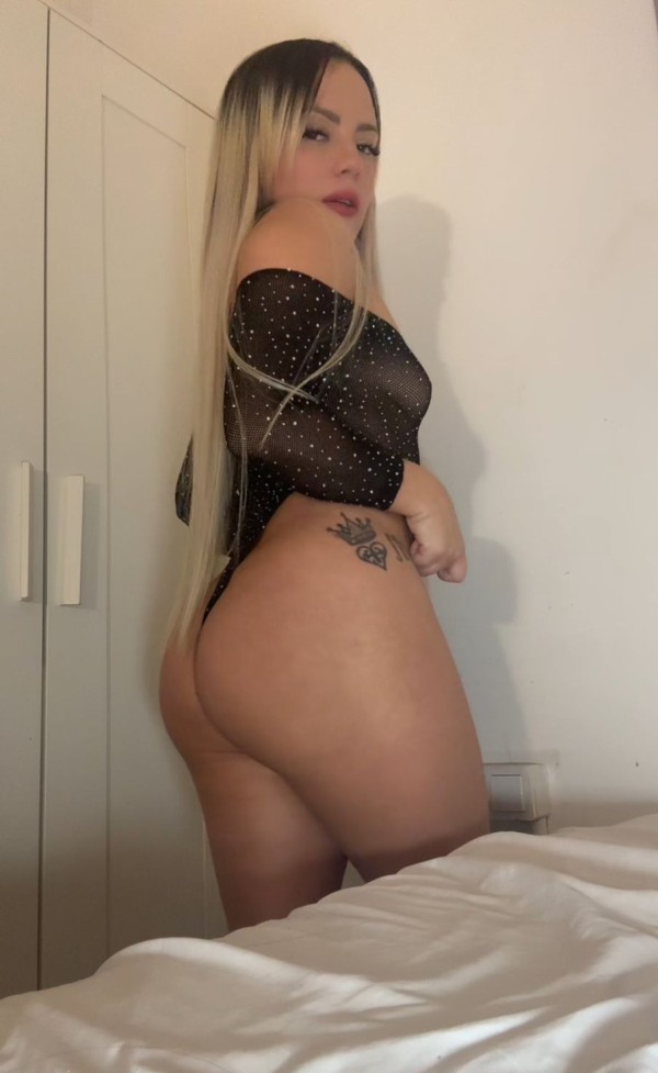 LATINA TODA UNA DIOSA PERVERSA CAÑERA UNICA PARA TI NOVEDAD LLÁMAME