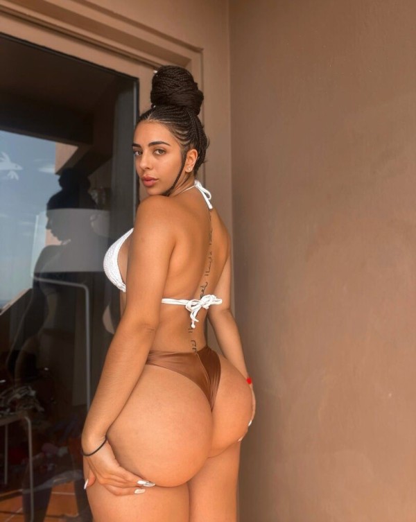 hola me llamo kylie me gustaria quedar contigo