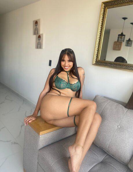 DOS MORENAS CALIENTES EN GRANADA