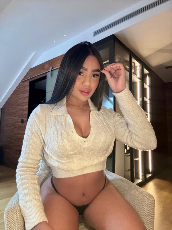 LINDA Y HERMOSA LATINA DULCE DE INFARTO