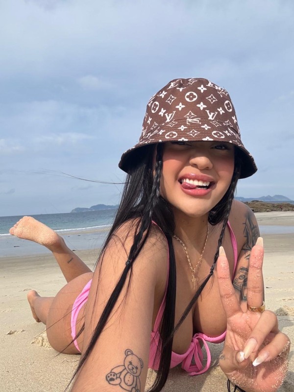 LINDA Y HERMOSA LATINA DULCE DE INFARTO