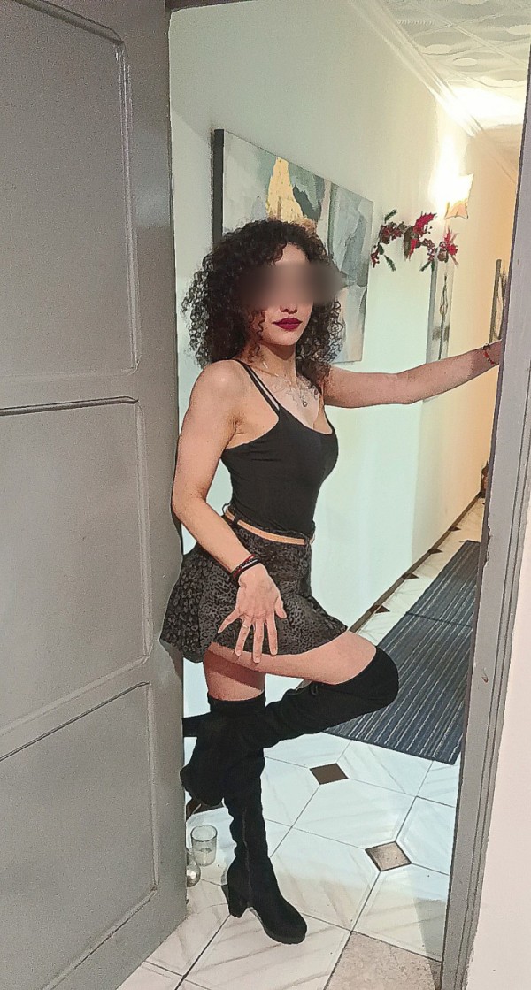 Pasional y muy guapa! lujo a tu alcance