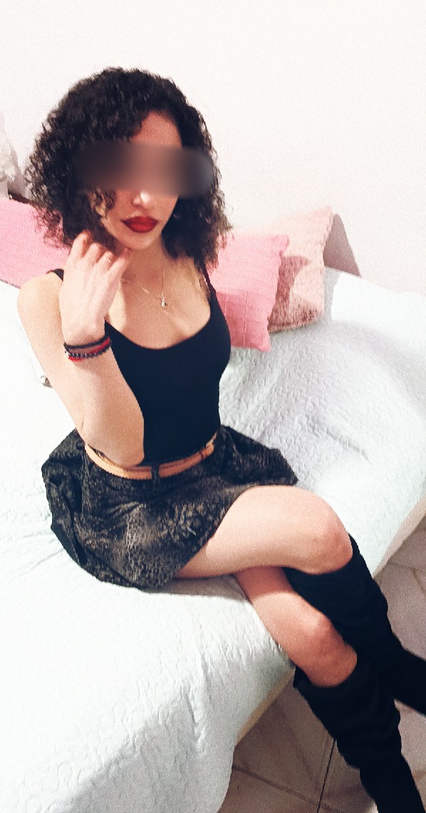 Pasional y muy guapa! lujo a tu alcance
