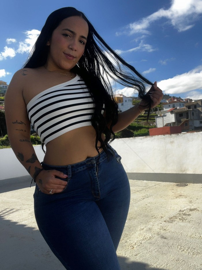 LLENA DE PASIÓN LUJURIA Y ELEGANCIA