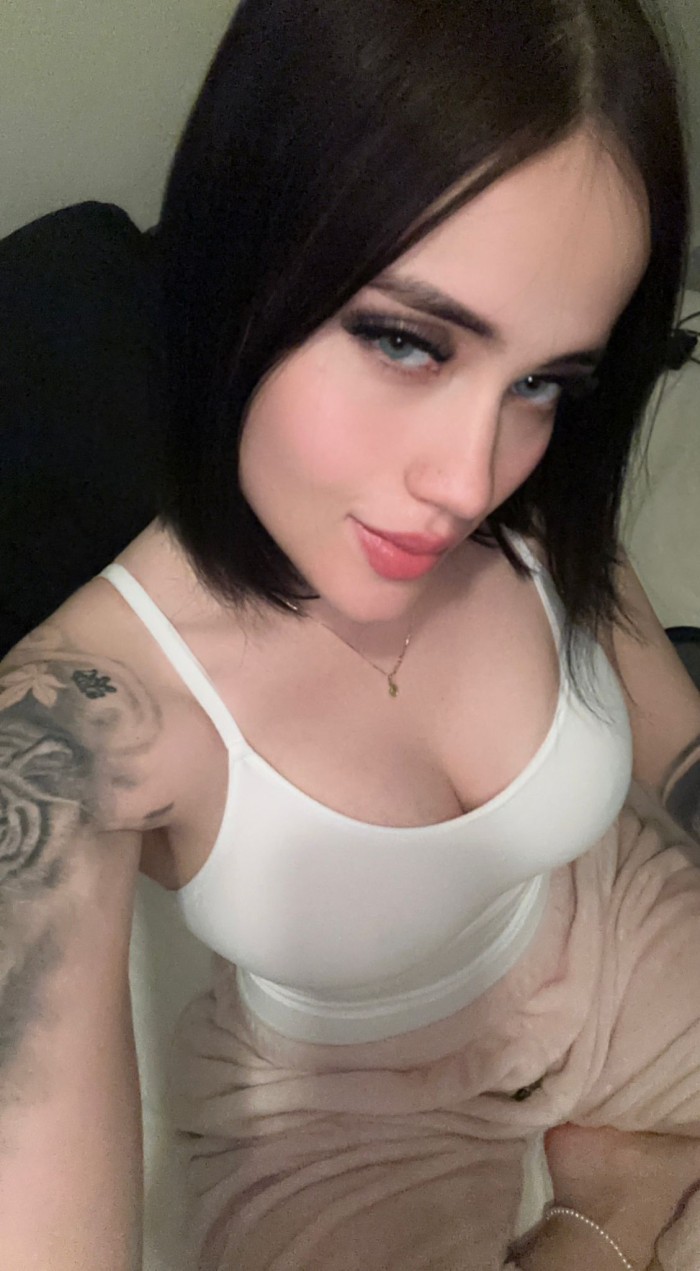 JUGOSA JOVENCITA,MORBOSA,JUGUETONA EN BILBAO