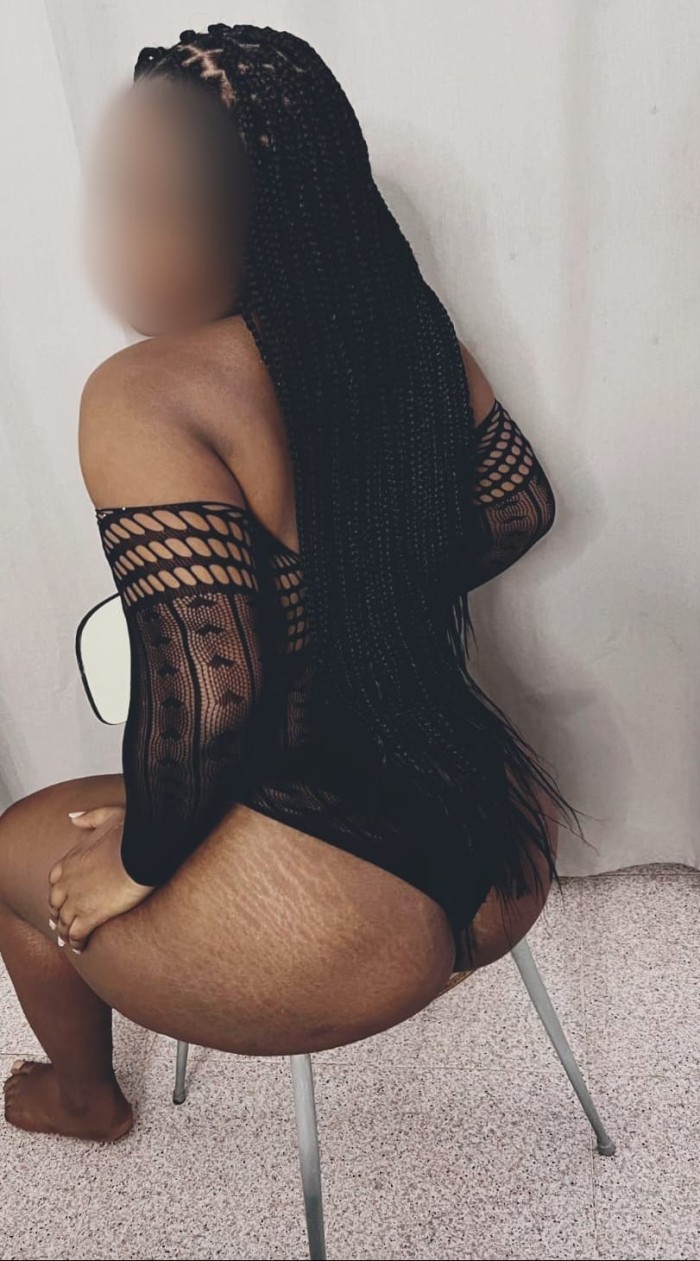 EN PLAZA DE TOROS…FIESTERA MORBOSA ARDIENTE CACHONDA DESEOSA DE PLACER