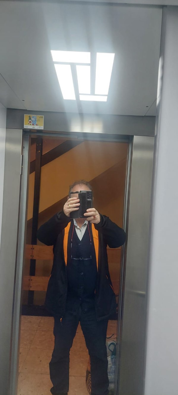 Hombre buscando amiga