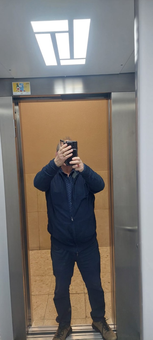 Hombre buscando amiga