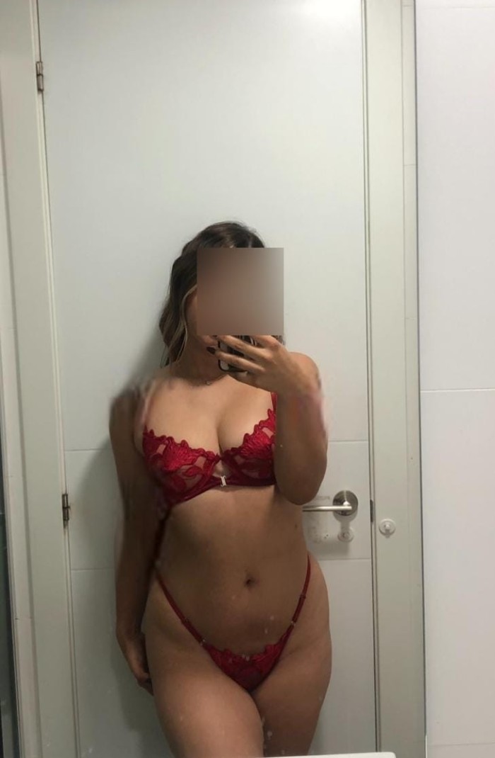VEN A GOZAR DE ESTE CUERPITO DELICIOSO Y SENSUAL