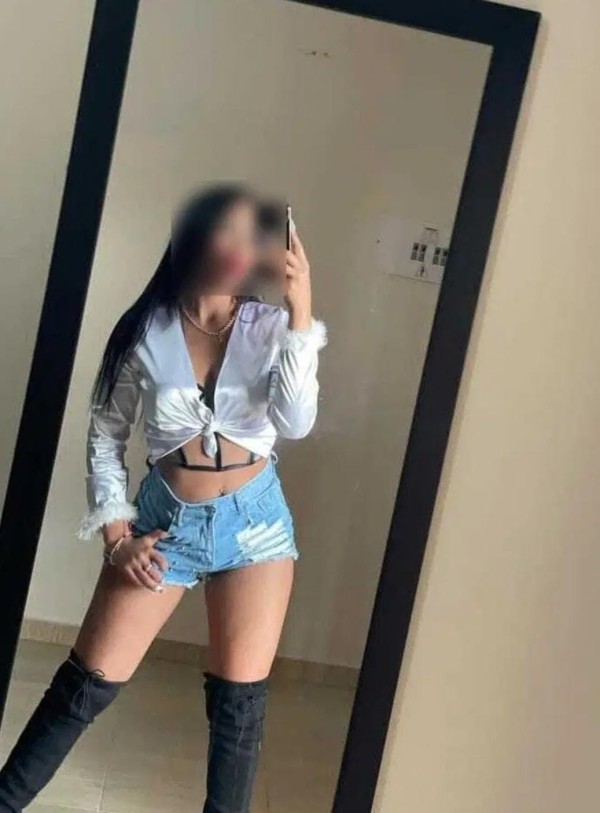 NAOMI,UNA MUJER QUE NO ES PARA CUALQUIERA, SOLO PARA CABALLEROS EXIGENTES