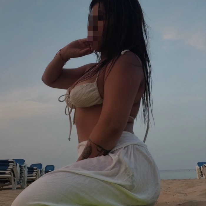 DELICIOSA ENTREGADA MORBOSA COMPLACIENTE