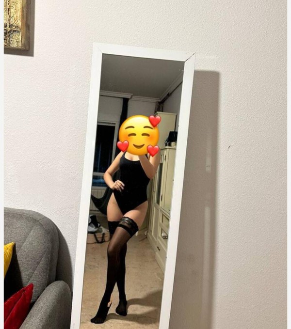 MORBOSA CACHONDA IMPLICADA DESEOSA DE PLACER