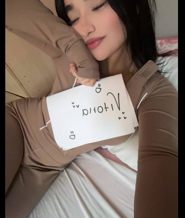 universitaria muy guapa 20 años