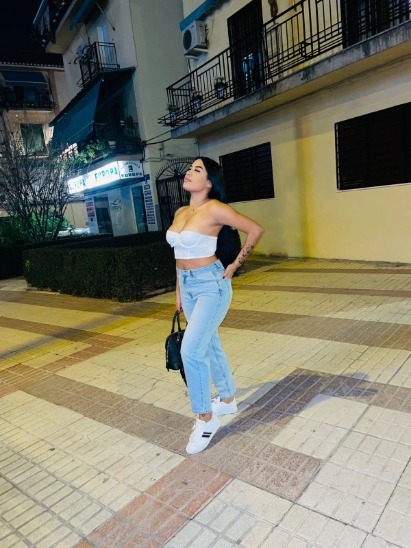 Diosa en acción garganta profunda sin apuro