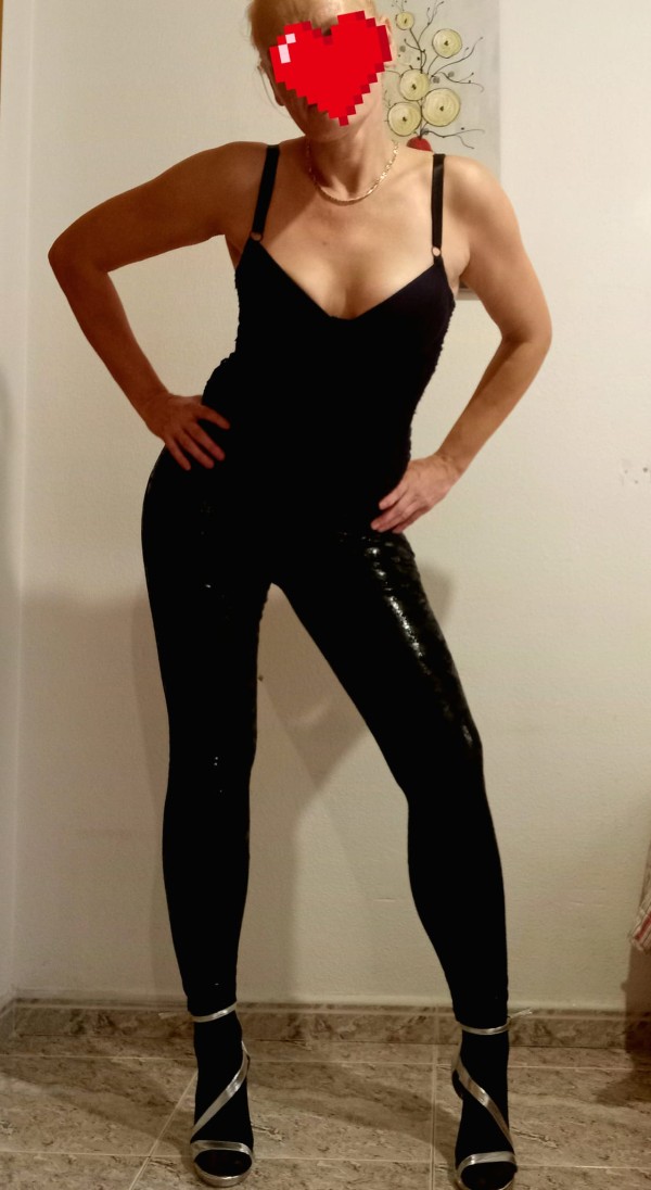 Fiestera y cariñosa