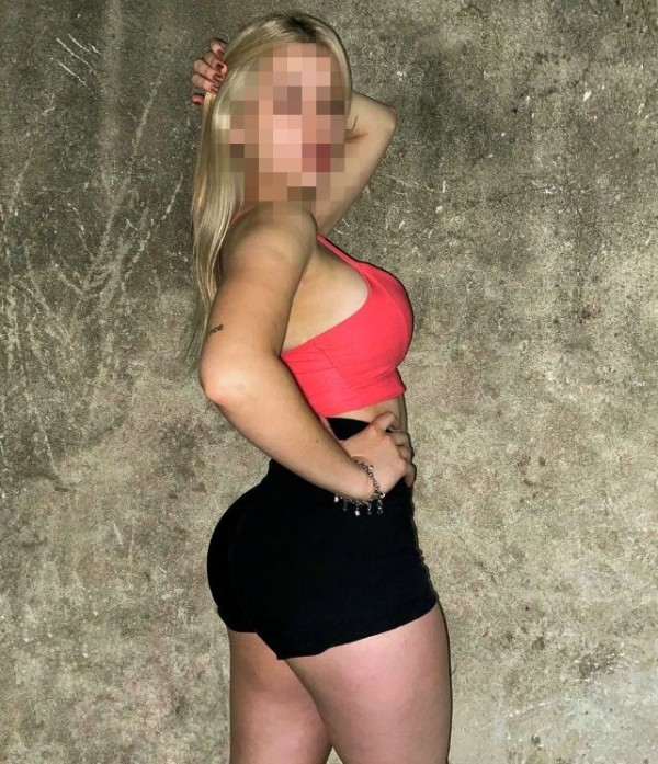 MAMADAS AL NATURAL GUAPÍSIMA JOVENCITA MAITE