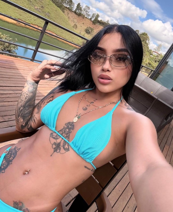 TU COMPAÑIA MAS ESPECIAL, JOVENCITA PRECIOSA