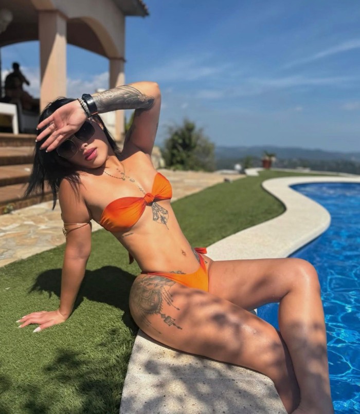 TU COMPAÑIA MAS ESPECIAL, JOVENCITA PRECIOSA