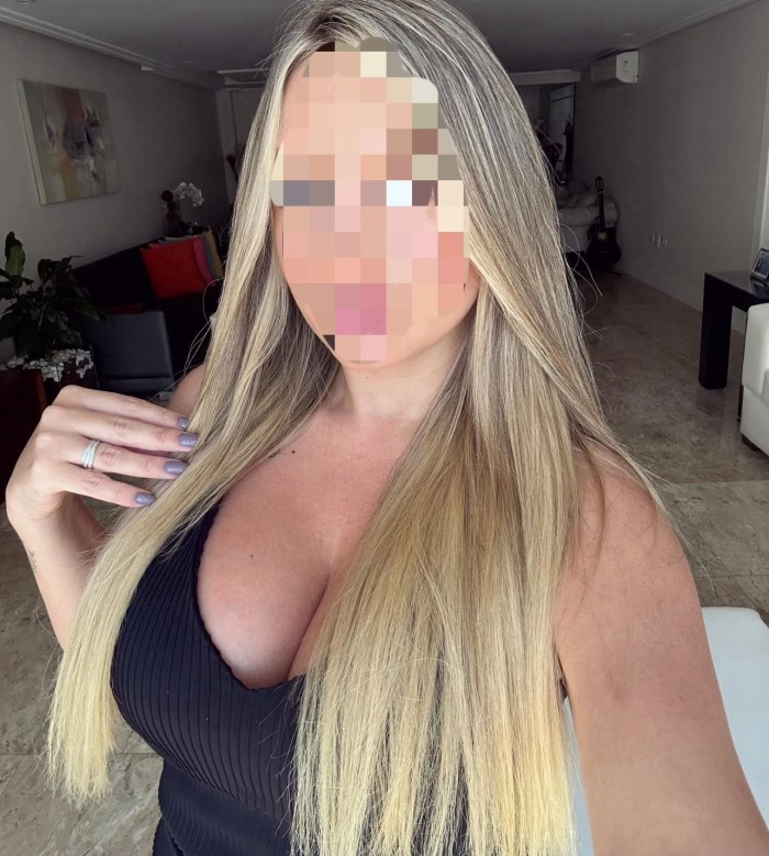 Rubia fogosa venezolana CALA RATJADA