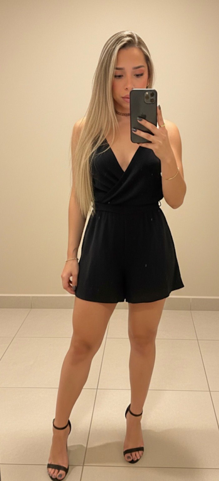 Ardiente guarra me encanta follar a pelo