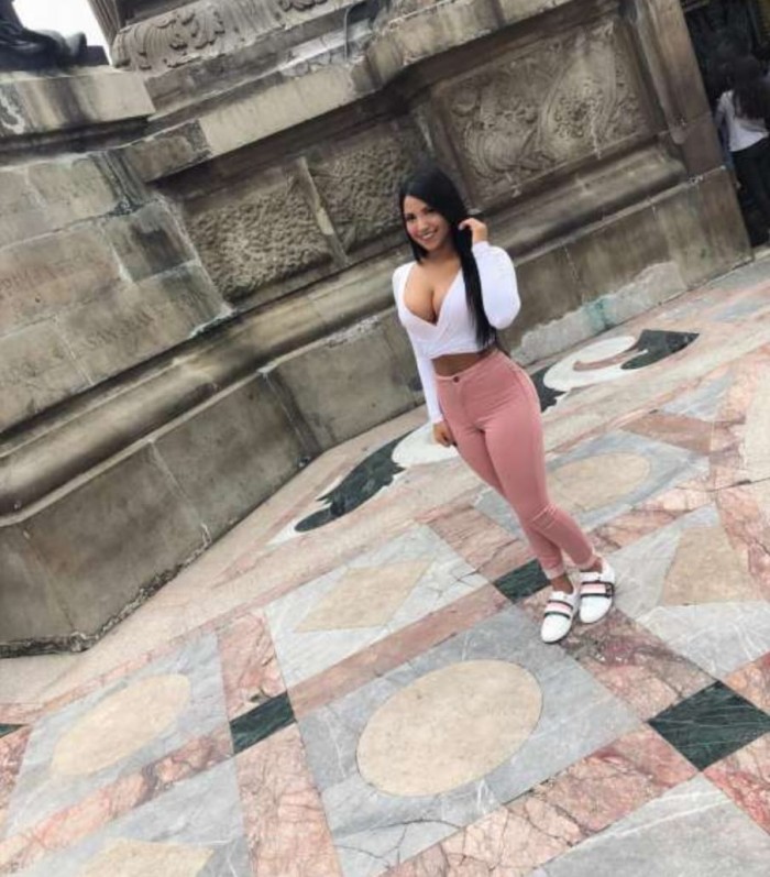 Caramelito sexi dulce y traviesa sin límites