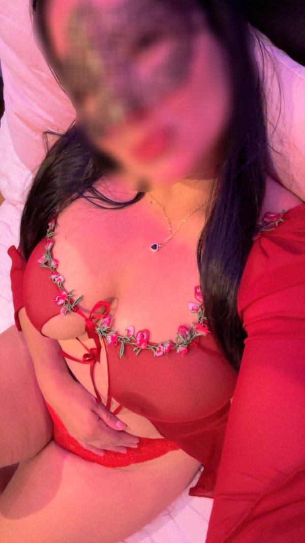 MARIANA COLOMBIANA UNA BOMBA  SENSUAL Y ARDIENTE