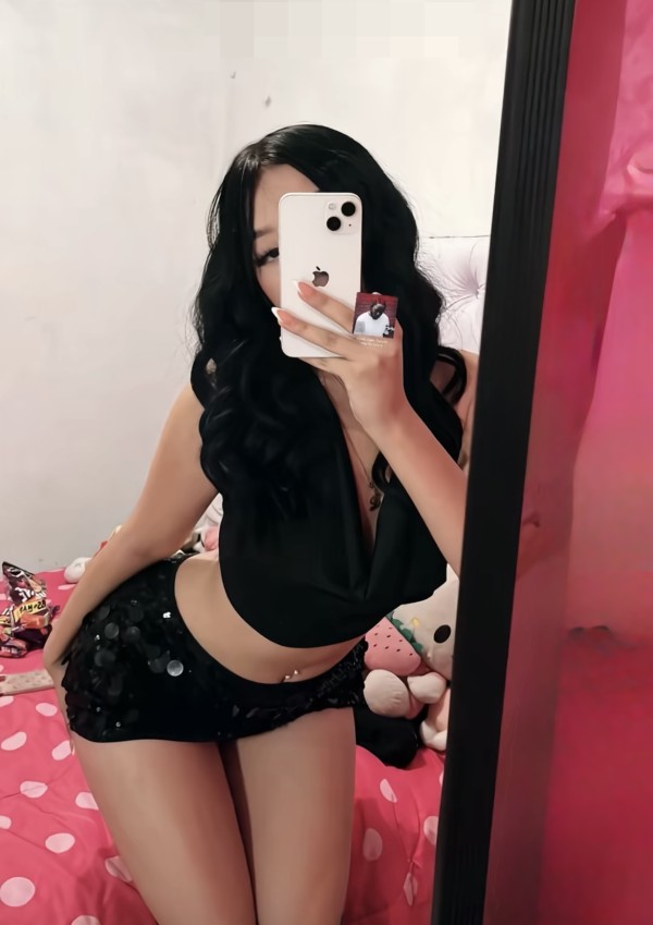 Melody REGRESE MÁS PERRA QUE NUNCA