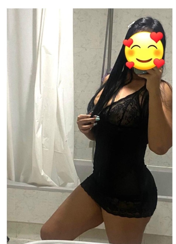 Hermosa colombiana Lista para complacerte