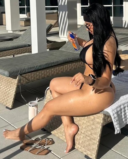 SENSUAL ARDIENTE LATINA MUY COMPLACIENTE