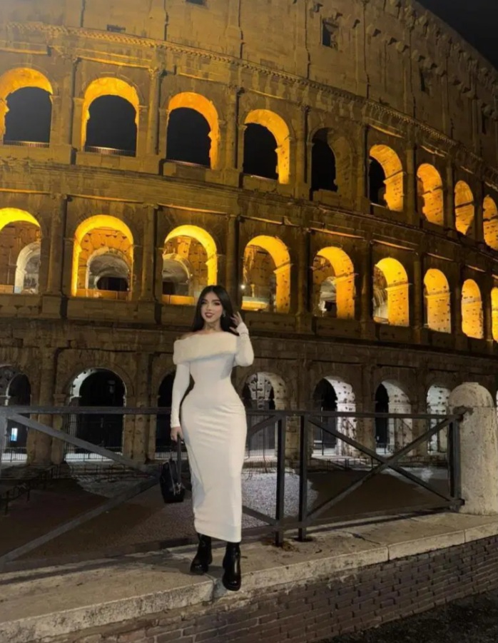 ENCANTADORA MUJER CARIÑOSA DE PASO POR JAEN