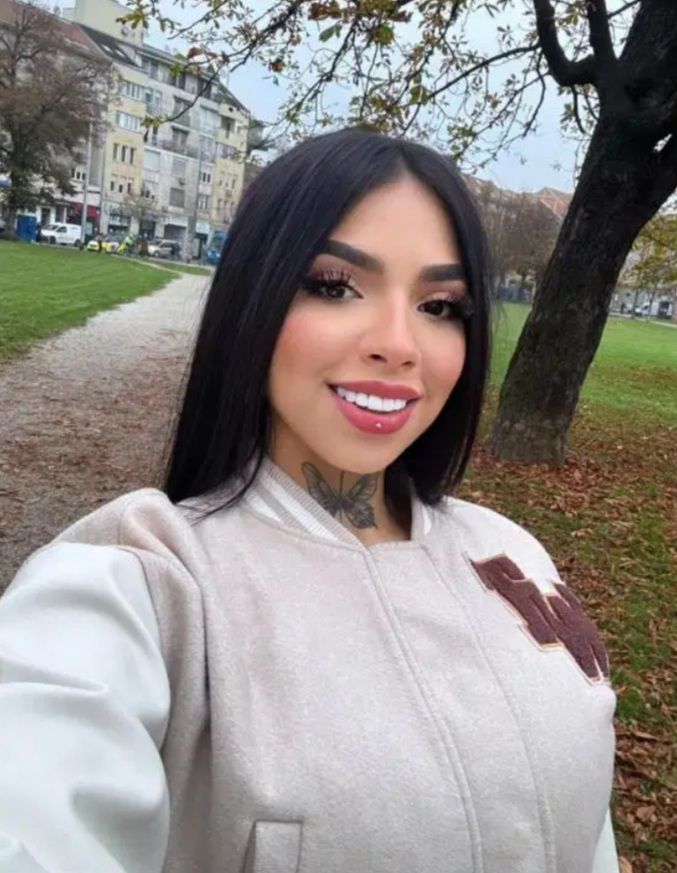 ENCANTADORA MUJER CARIÑOSA DE PASO POR JAEN