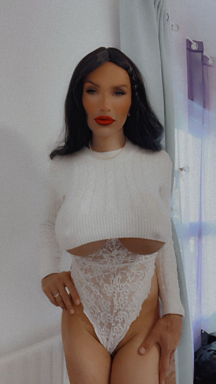 Vendo vídeos caseros muy calientes 2×15€, 3×20€