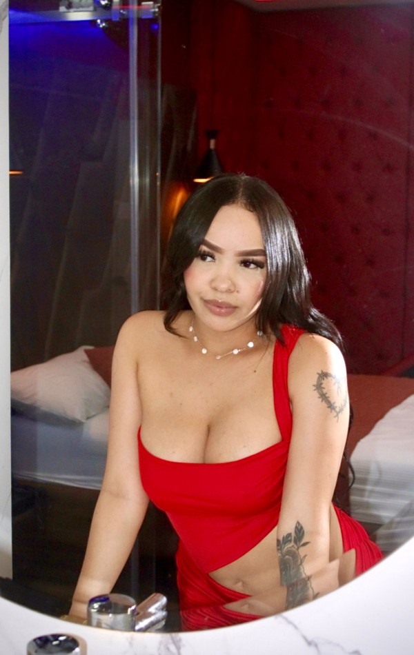 MIa venezolana fiestera tragona