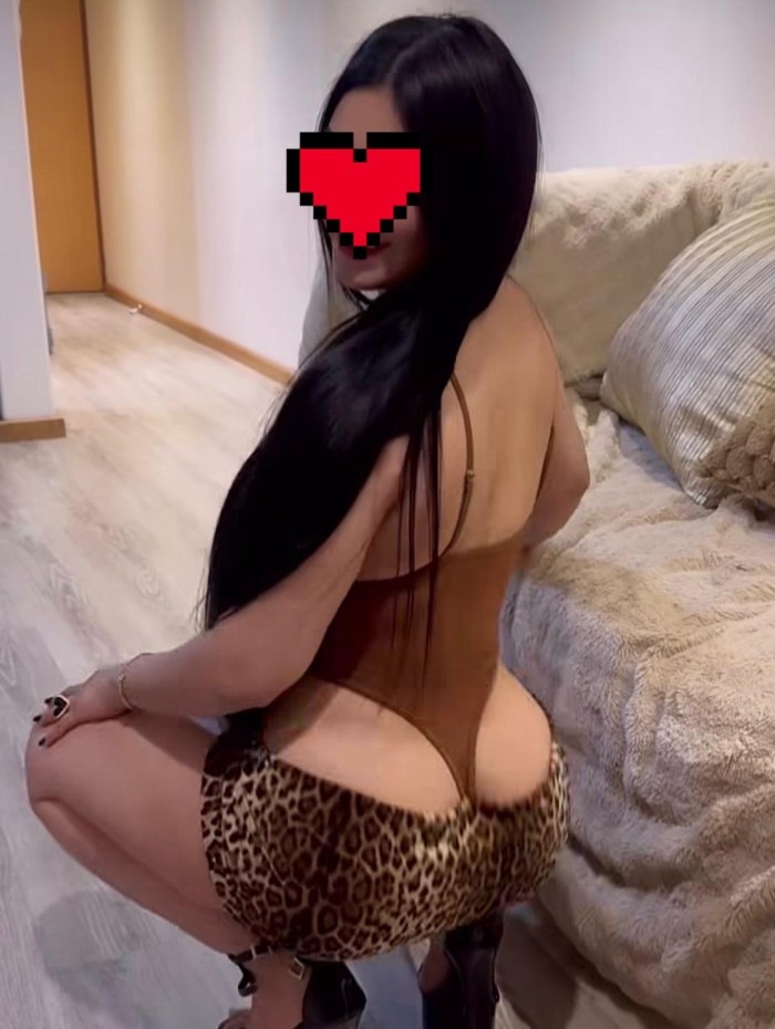 ANDREA CARIÑOSA MORBOSA IMPLICADISIMA! LEON CENTRO