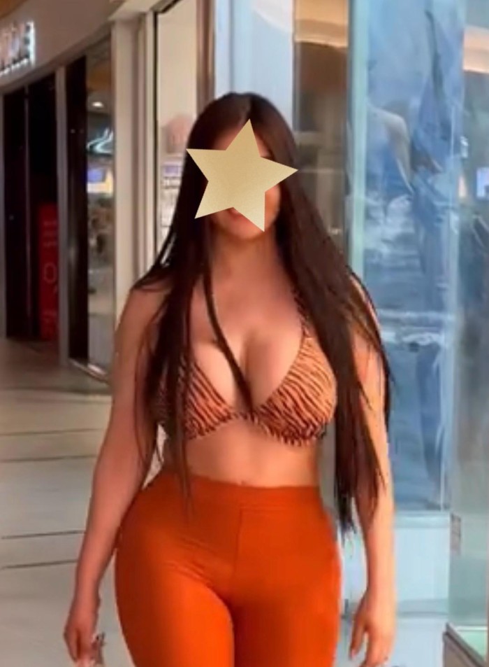 ANDREA CARIÑOSA MORBOSA IMPLICADISIMA! LEON CENTRO