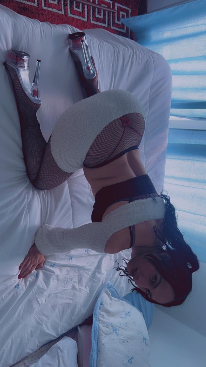 EN ALMENDRALEJO KENDRA FOX  TRANX COMPLETA CACHONDA FIESTERA