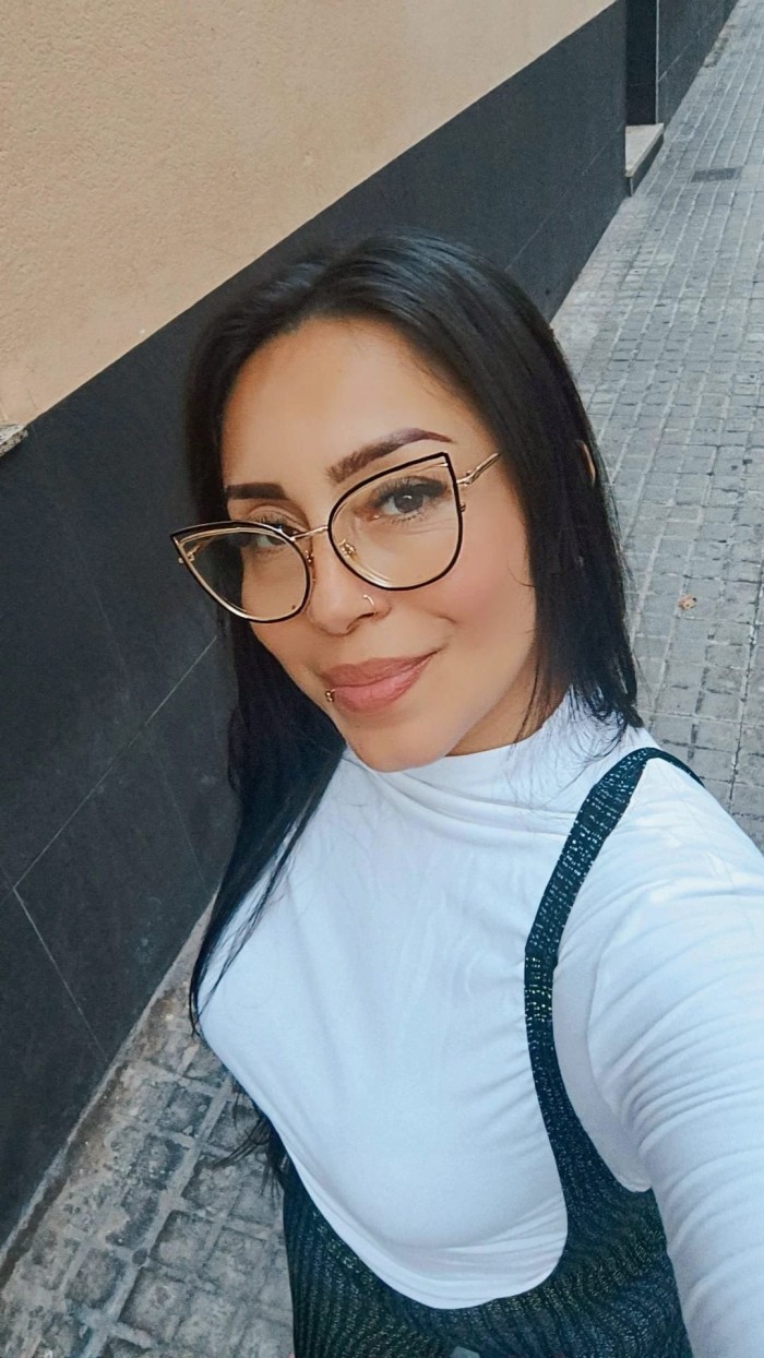 MADURITA SENSUAL DIVERTIDA Y CAHONDA EN COLLBLANC