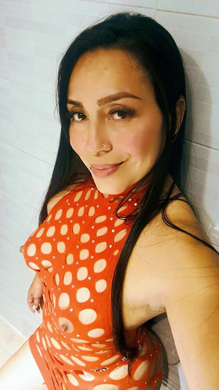 MADURITA SENSUAL DIVERTIDA Y CAHONDA EN COLLBLANC