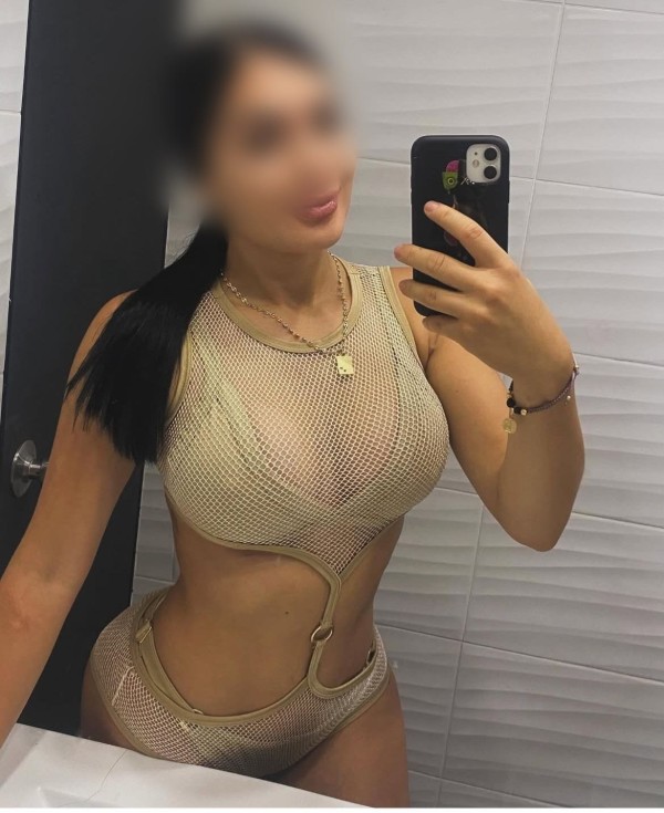 Latina novedad en tu ciudad