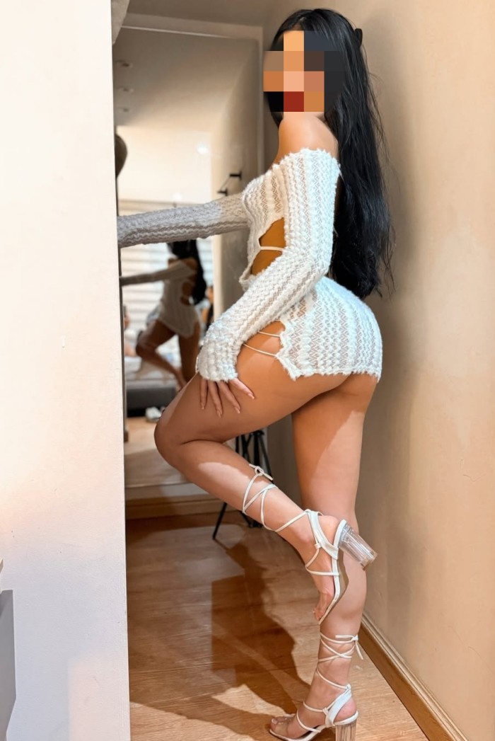 Niñata de tus sueños escríbeme o llámame