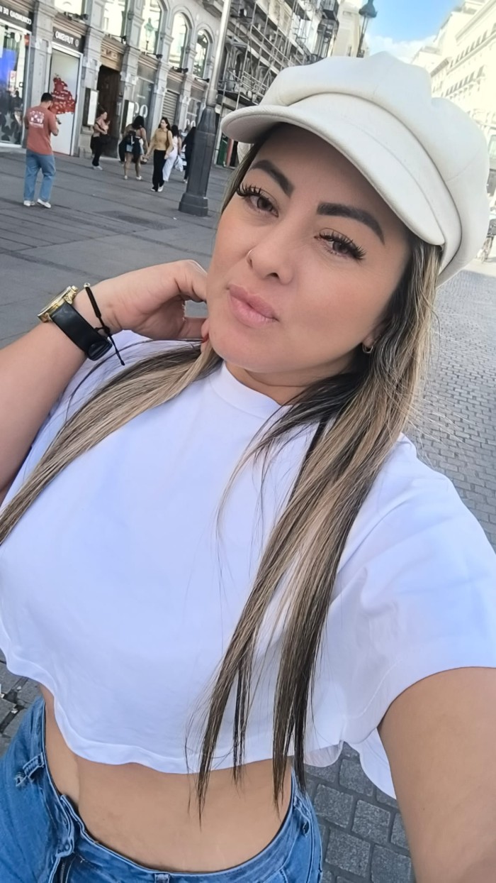 ARDIENTE JUGUETONA (VÍA JULIA)